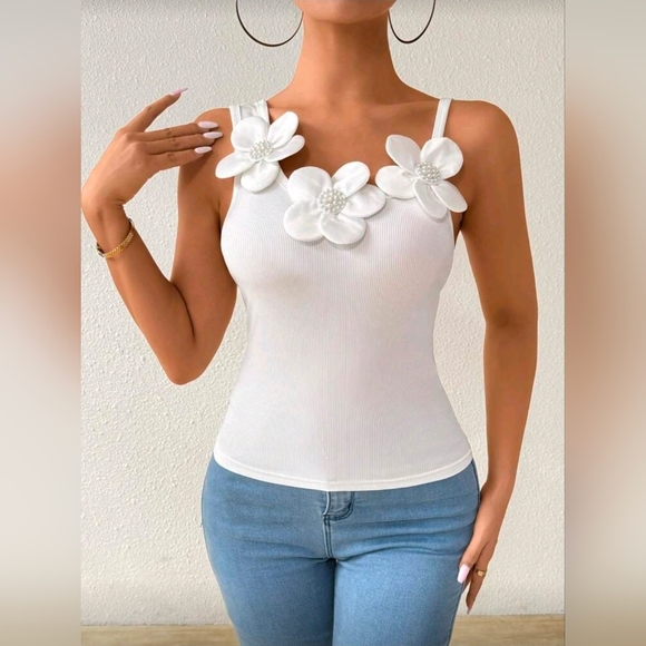 Chiquease Women's Summer White Elegant 3D Floral Appliqué Tank Top - Picture 4 of 6
